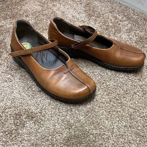 EARTH SPIRIT SZ 7 Elliot Brow Leather Mary Jane Strap Flat Shoes